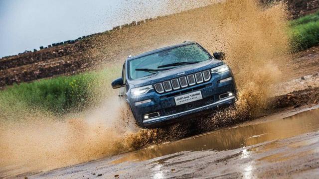 夜雨秋灯闻诡事 视频缩略图