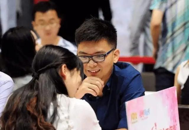 伪行者 视频主图