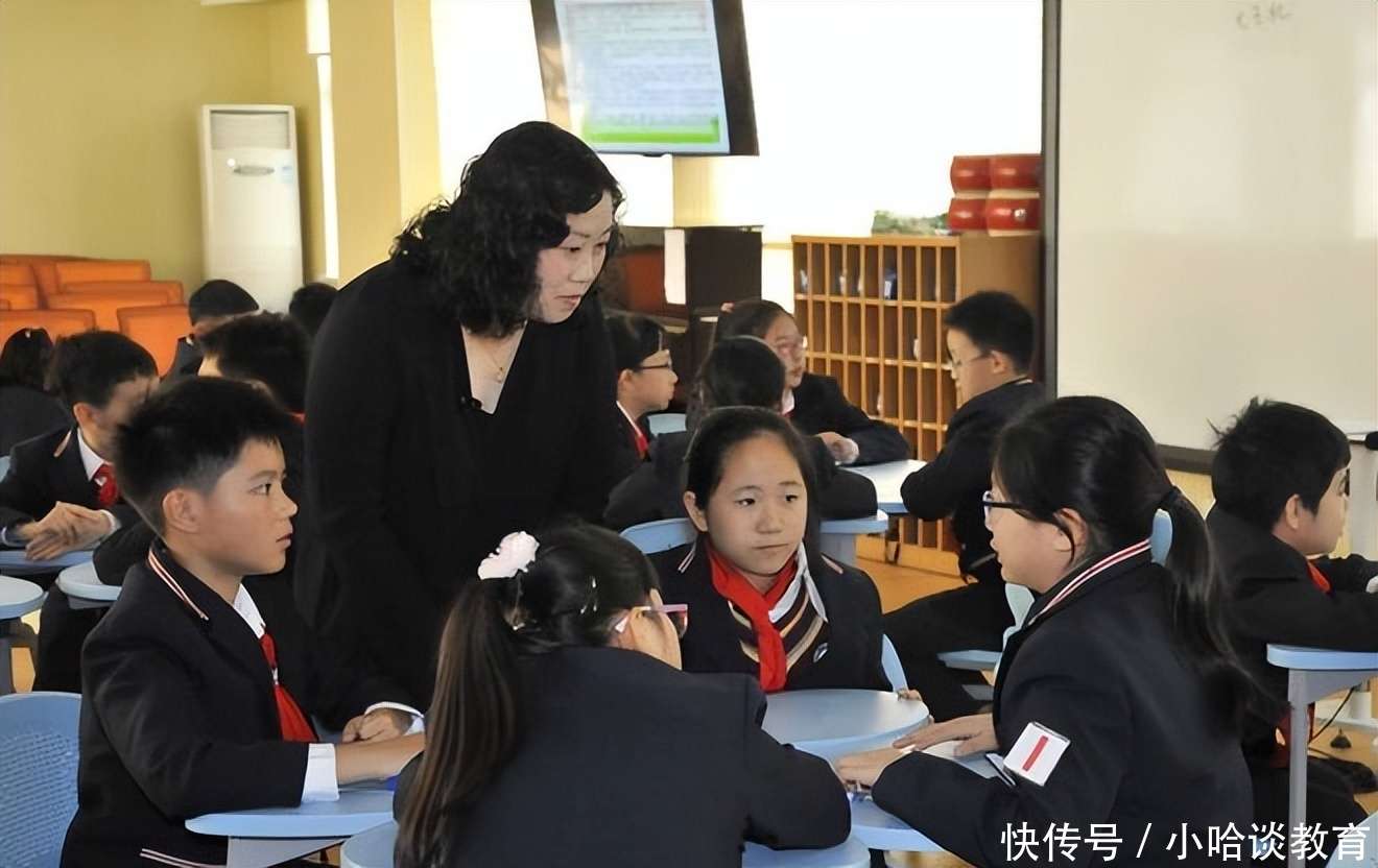 值得怀念的青春 视频海报