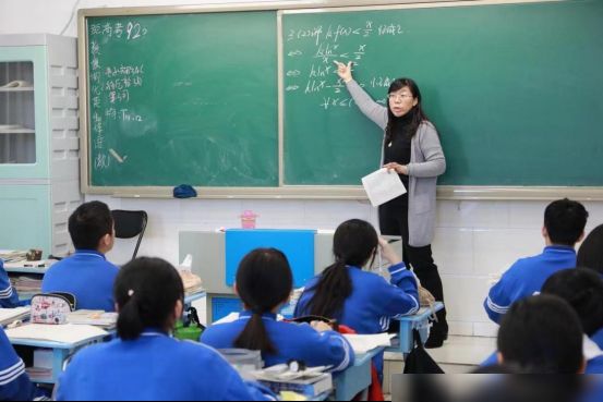 埃德蒙·肯珀 视频缩略图