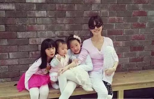 偷拍的录像带 视频缩略图