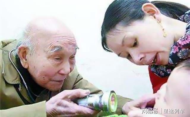 元首与引诱者 视频缩略图