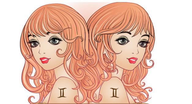 住货车的女士 视频主图