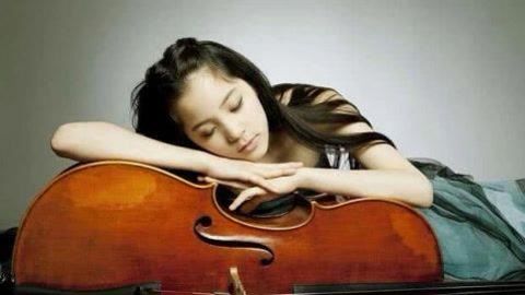 嗜血狂蜂 视频缩略图