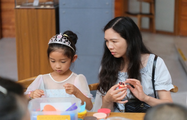 向日葵与幼犬的7天 视频海报