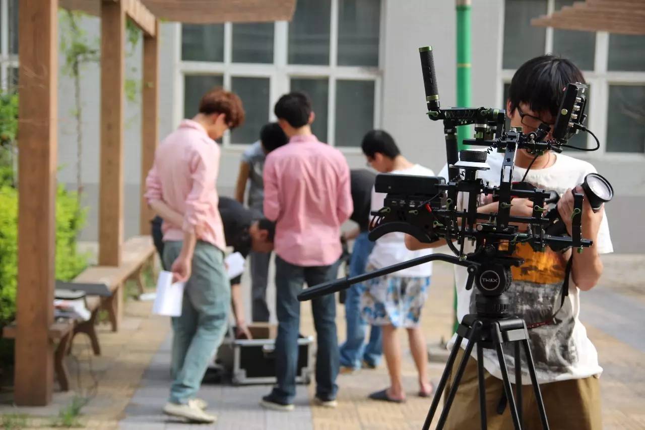 农场小牛牛：愚人节 视频海报