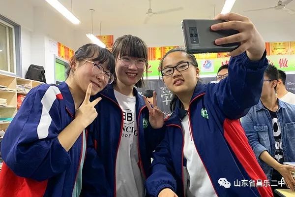 倾城十月 视频缩略图