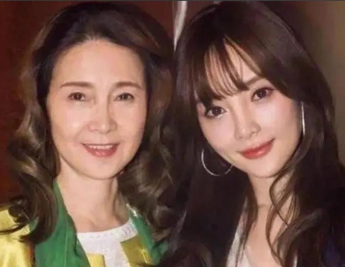 佐罗 视频缩略图