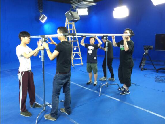 兄弟闯天涯 视频海报