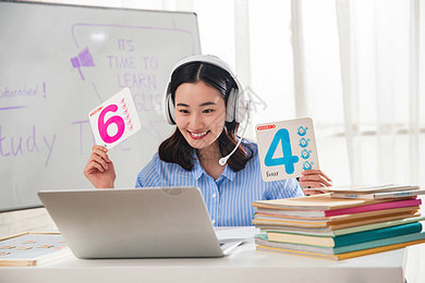 倾城十月 视频缩略图