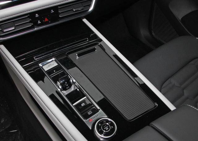 储灵空间 视频缩略图