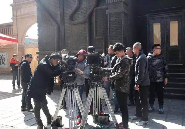 双面陌生人 视频海报