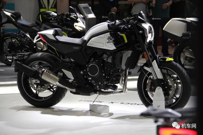 只属于我 视频海报