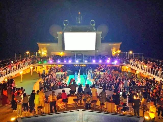 唱歌的六个女人 视频缩略图