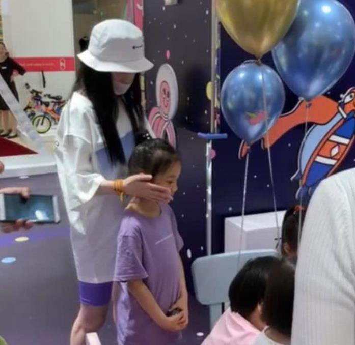 冥绝村 视频海报