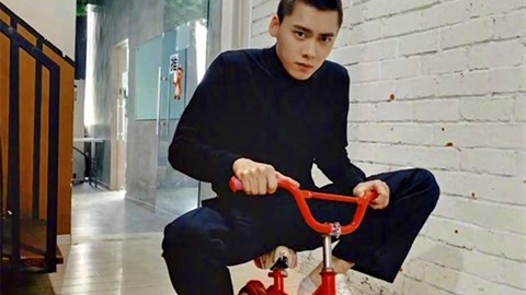 伊莲娜 视频缩略图