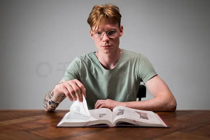 伍德布鲁斯的异想天开之旅 视频海报