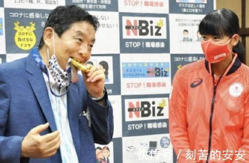 变异巨蟒 视频缩略图