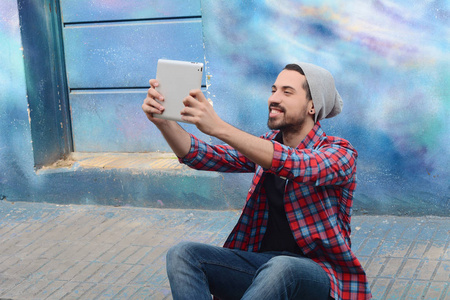 健听女孩 视频主图