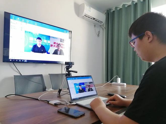 伤物语 -历与吸血鬼 视频缩略图