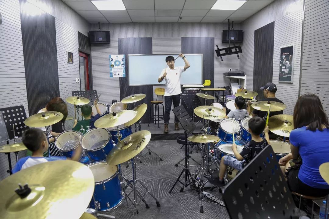 伊比利亚的派对 视频缩略图