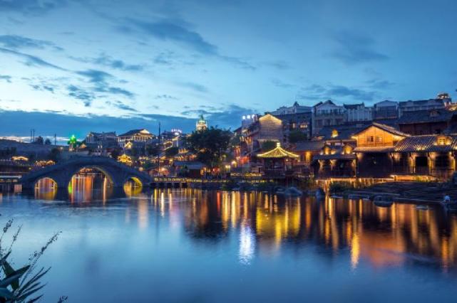 伪恋2018 视频缩略图