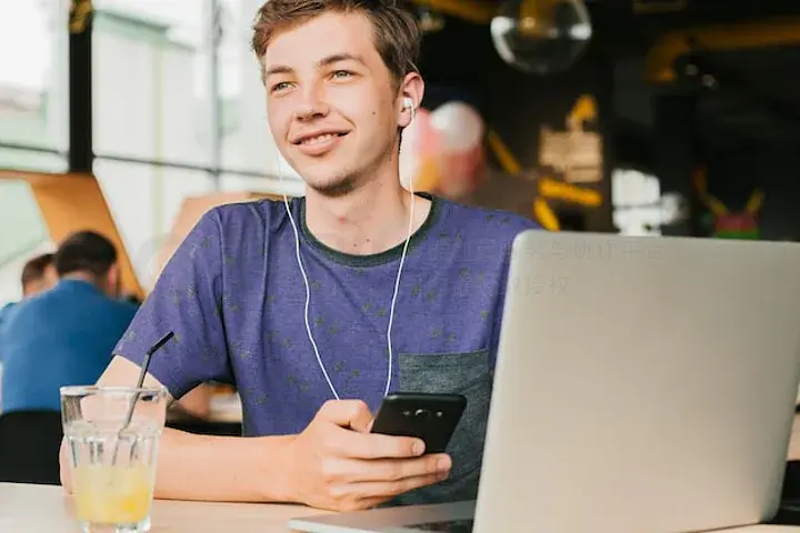 伪行者 视频海报