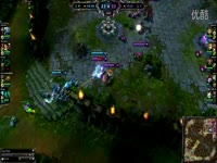 修剪草坪的小黄人 视频缩略图